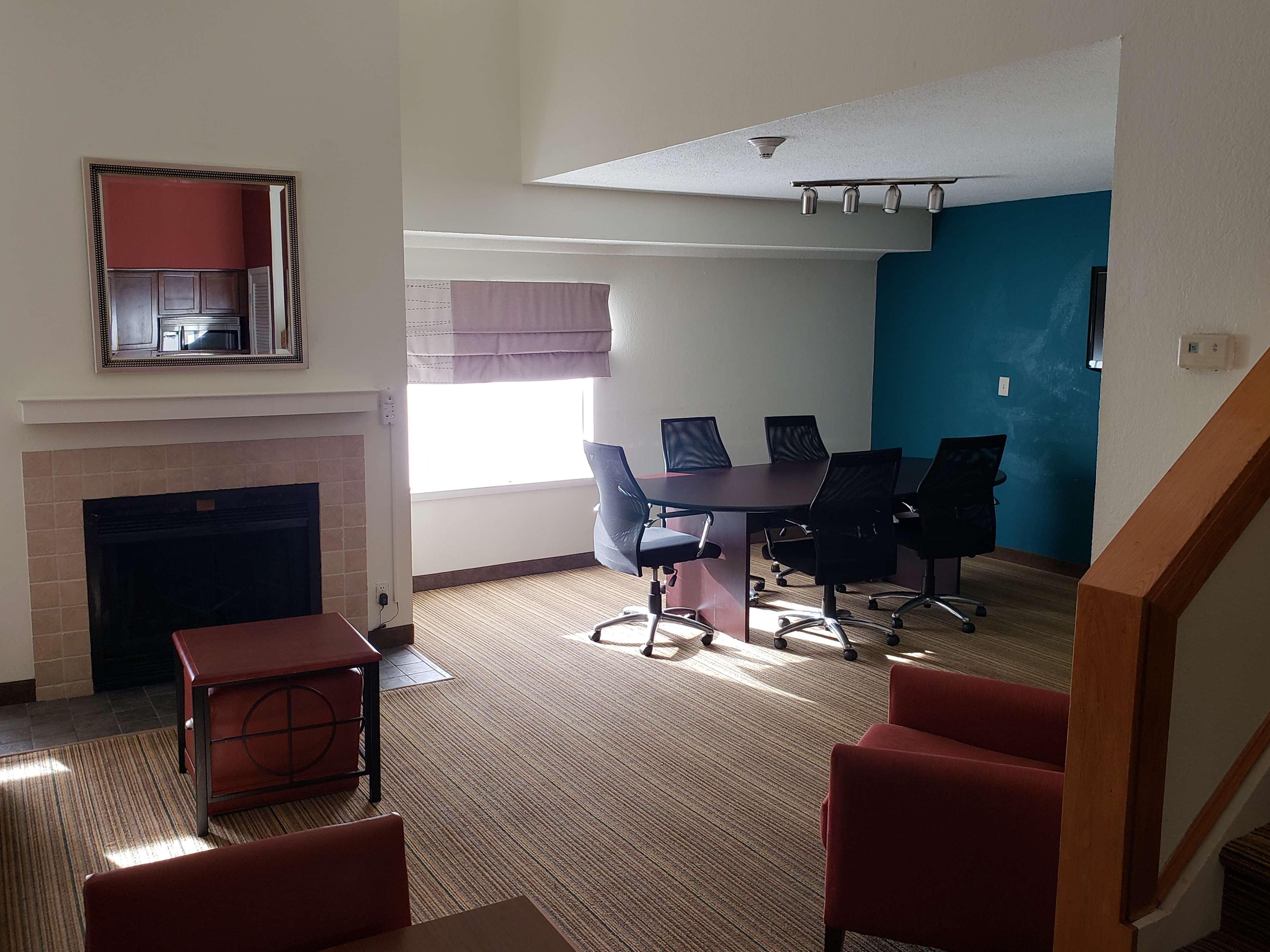 Hawthorn By Wyndham Vienna Va Hotel 3*