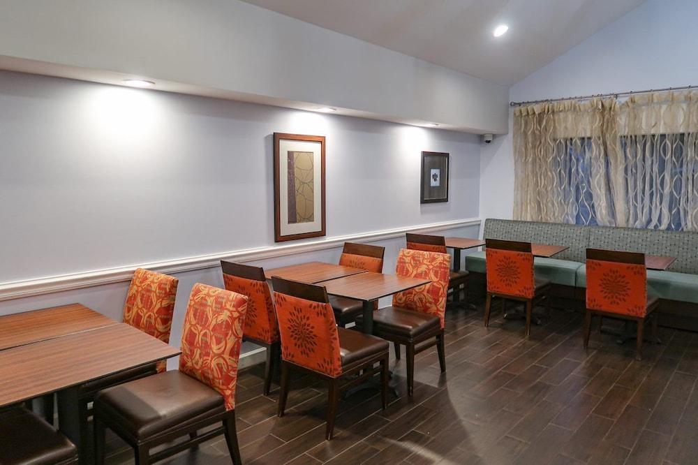 Hawthorn By Wyndham Vienna Va Hotel 3*